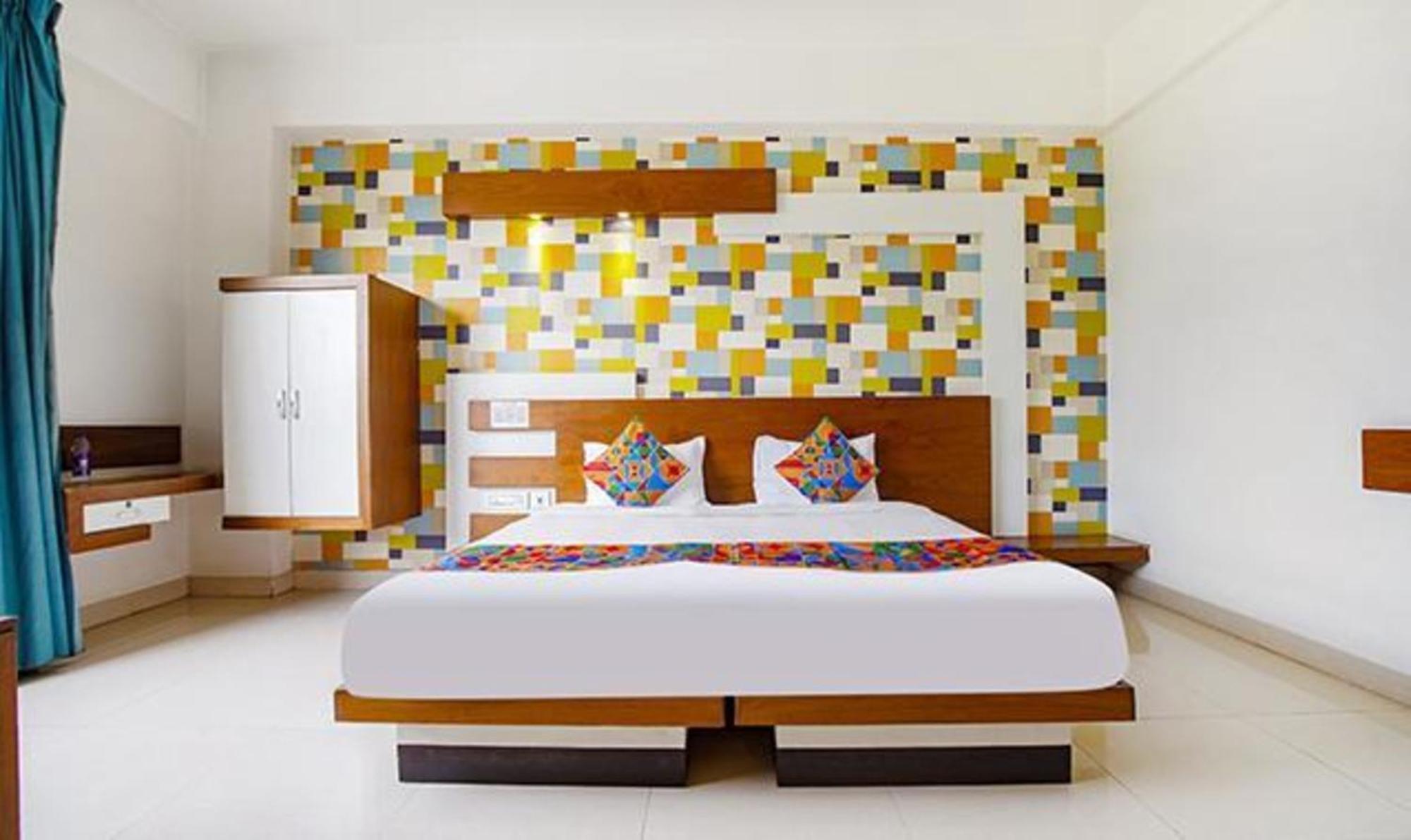 Fabhotel Emirates Suites - Sarjapur Road Bangalore Eksteriør bilde