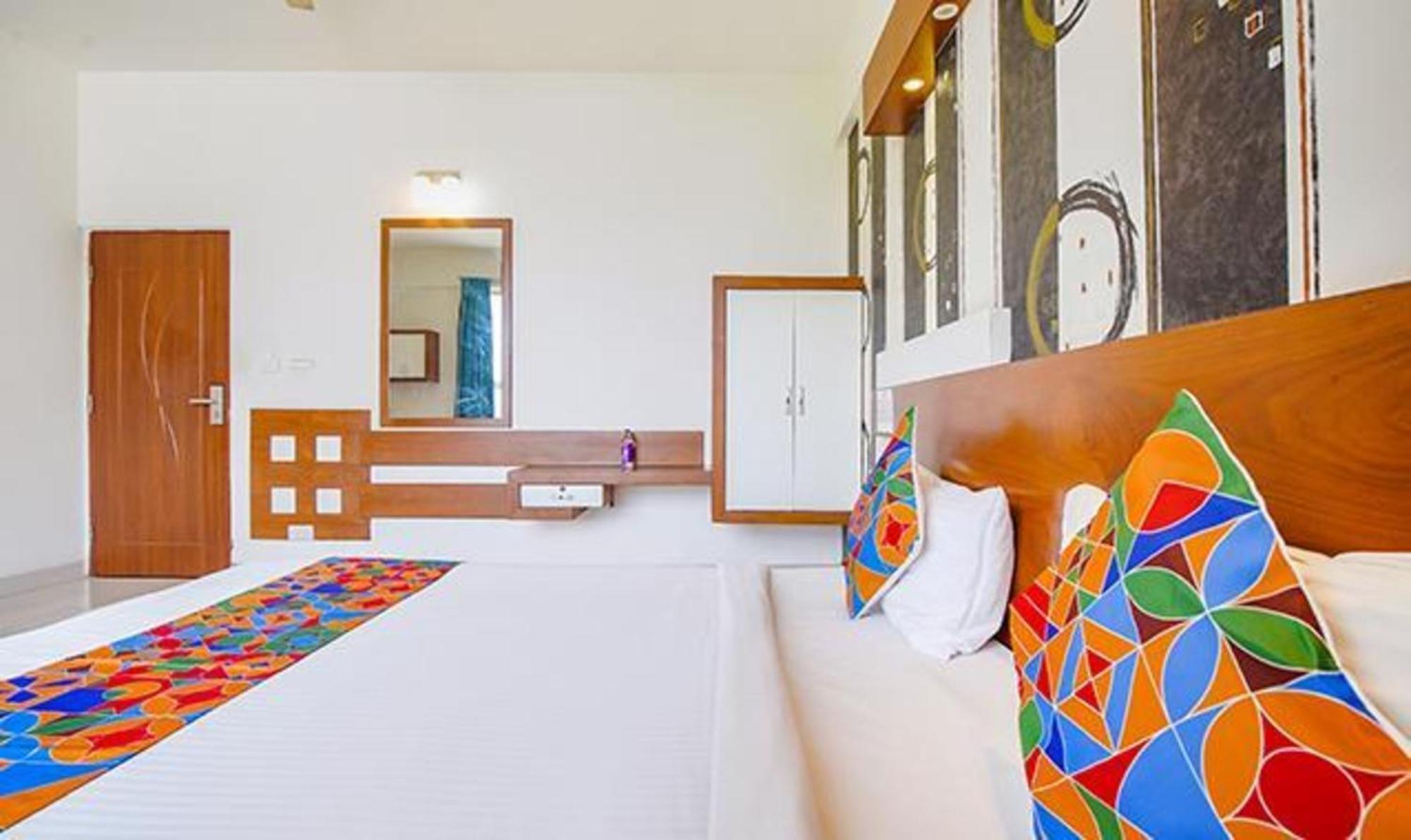 Fabhotel Emirates Suites - Sarjapur Road Bangalore Eksteriør bilde